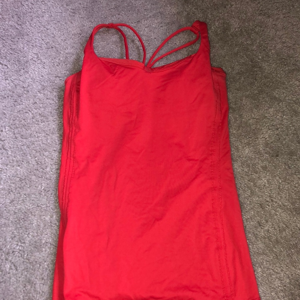 Red lululemon tank top size 6